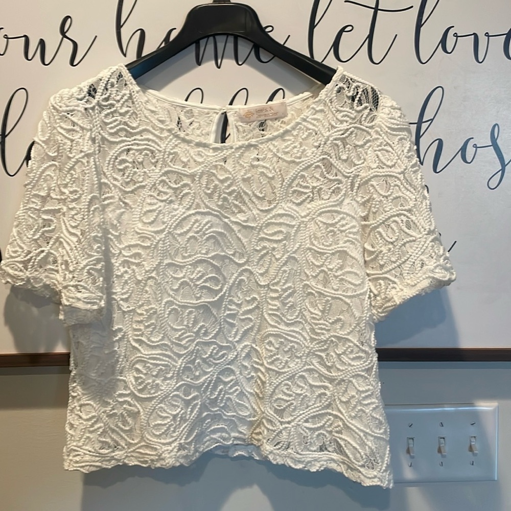 Leela & Lavender white lace top new